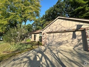 Building Photo - 485 Edgeworth Dr