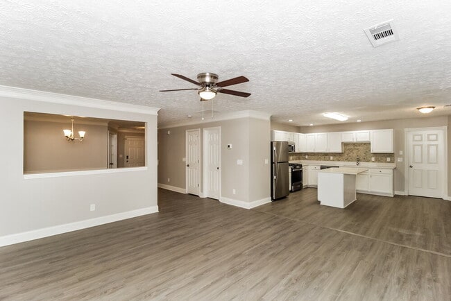 Building Photo - 304 Westminster Dr