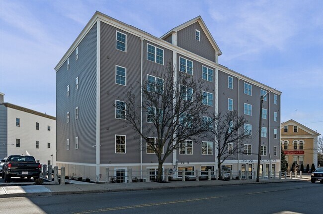 Foto del edificio - 472 Essex St