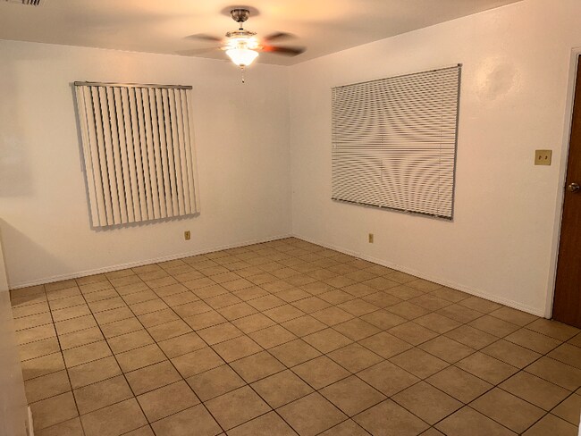 Foto del edificio - 843 W Walnut Ave