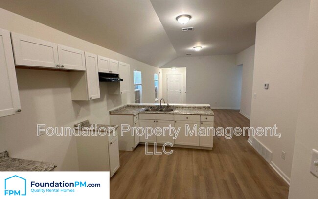 Foto del edificio - 3376 Bestway Dr