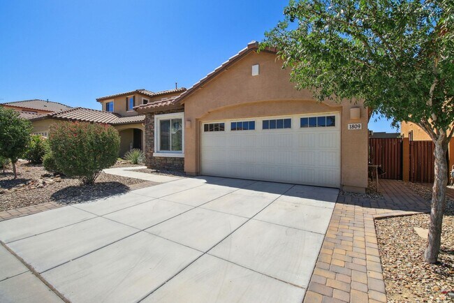 Foto del edificio - 4 Bedroom single family home in Phoenix