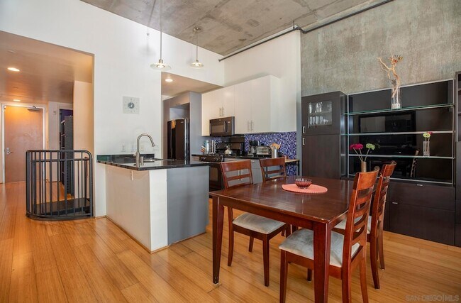 Foto del edificio - 1025 Island Ave