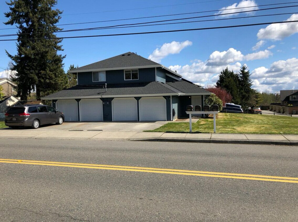 Primary Photo - 12017 Alexander Rd