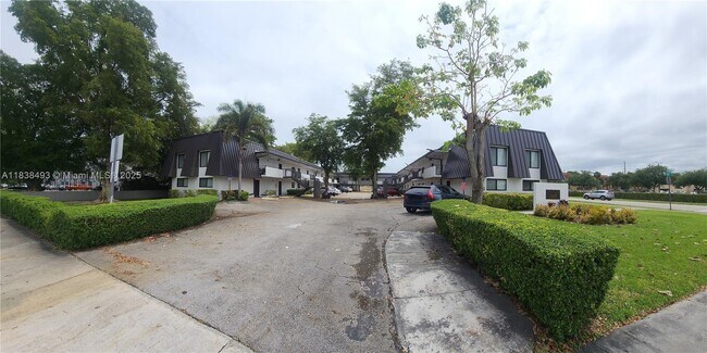 Foto del edificio - 19600 SW 110th Ct
