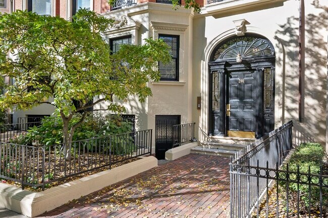 Foto del edificio - 243 Beacon St