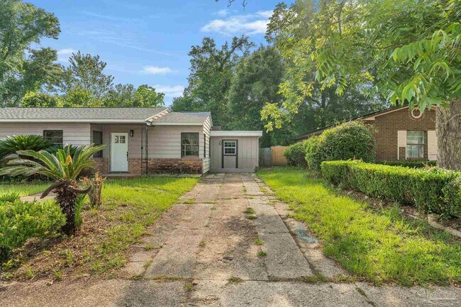 Building Photo - 3211 Torres Ave