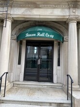 Building Photo - 36 Echo Ave