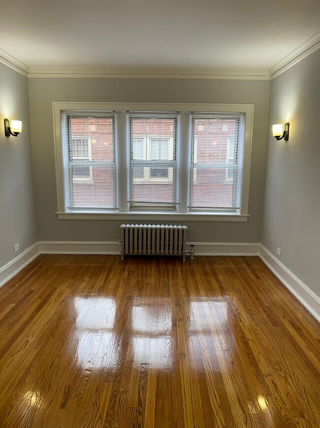 Foto del edificio - 5115 W Montrose Ave