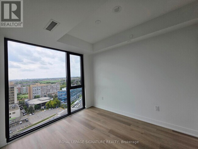 Building Photo - 3009 Novar Rd