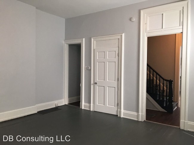 Building Photo - 129 Calhoun St
