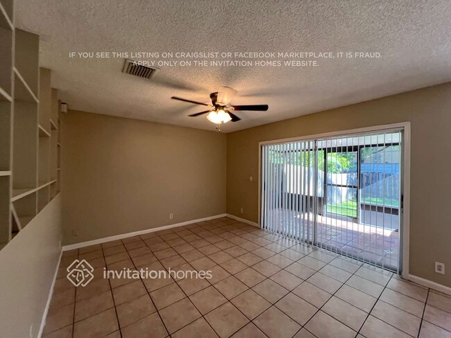 Foto del edificio - 5143 NW 87th Terrace