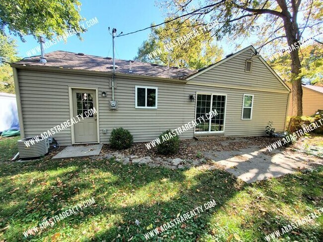 Foto del edificio - Beautiful Home in Mission, KS-Available NOW!!!