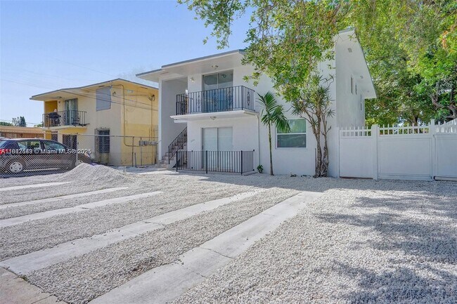 Foto del edificio - 3290 NW 4th St