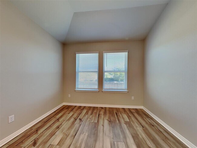 Foto del edificio - 11803 Copperstone Ave