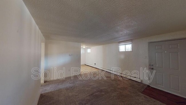 Building Photo - 1411 S Corona Ave