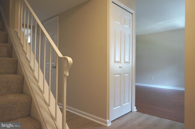 Building Photo - 5104 Arrit Ct