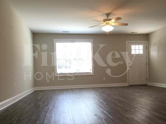 Foto del edificio - 2151 Brantley Creek Dr