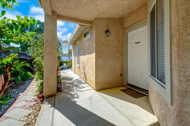 Building Photo - 2015 Sugar Pine St