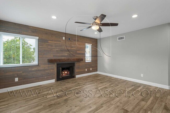 Building Photo - 25448 Lavender Cir