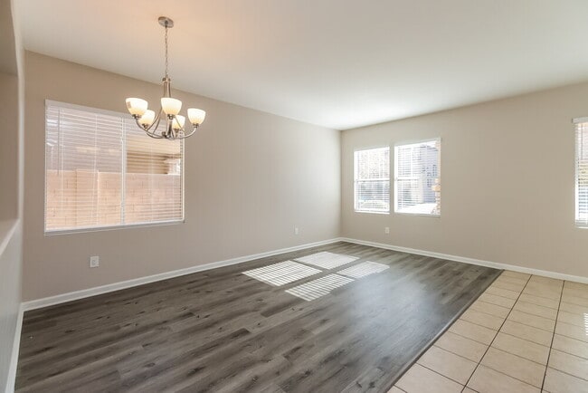 Foto del edificio - 7233 S 40th Ave