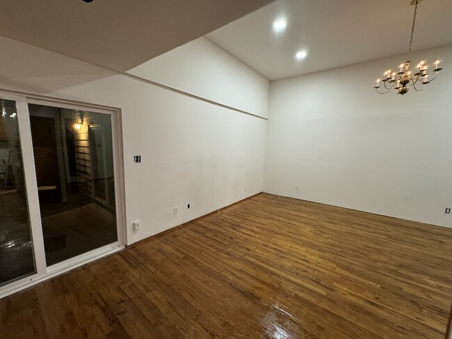Building Photo - 5061 Tierra Baja Way