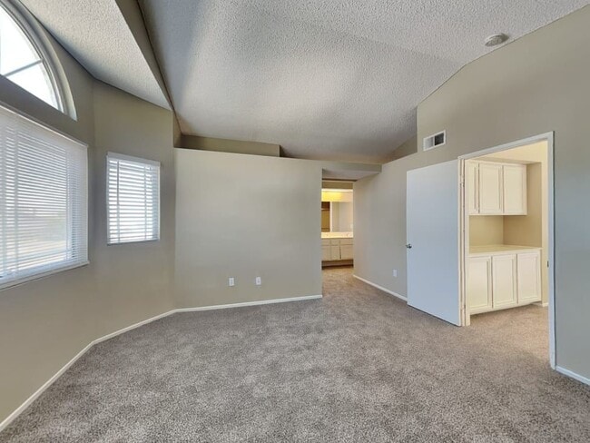 Building Photo - 13044 Pawnee Dr
