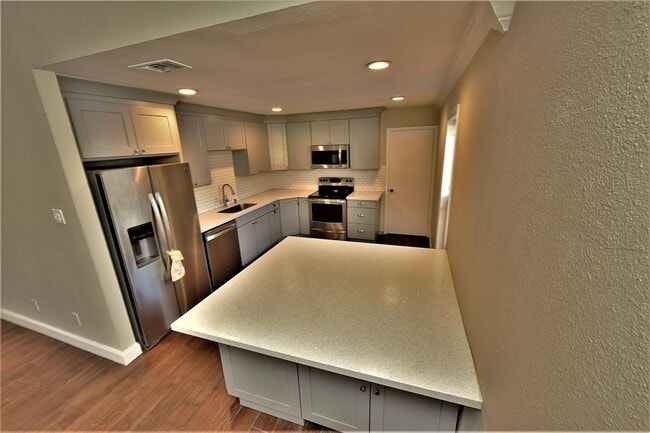 Building Photo - 2703 E Wentwood Dr