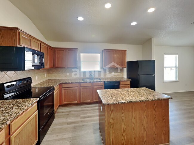 Foto del edificio - 132 Harness Ln