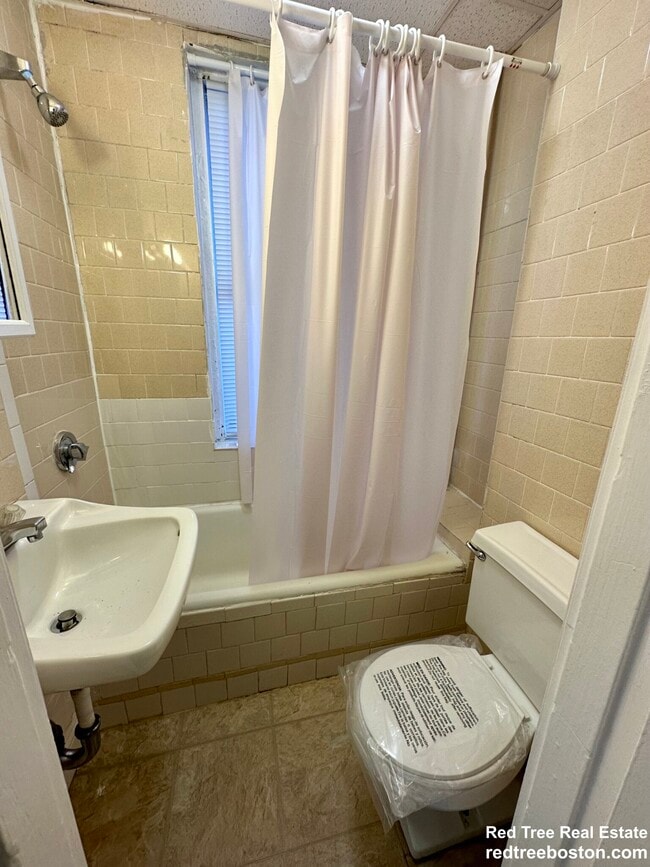 Building Photo - 44A Joy St