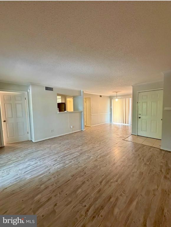 Foto del edificio - 1541 Lincoln Way