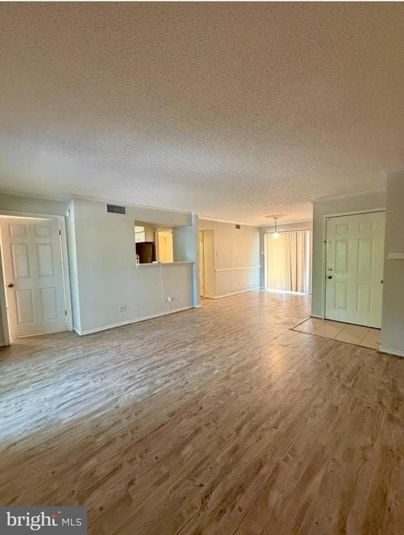 Building Photo - 1541 Lincoln Way