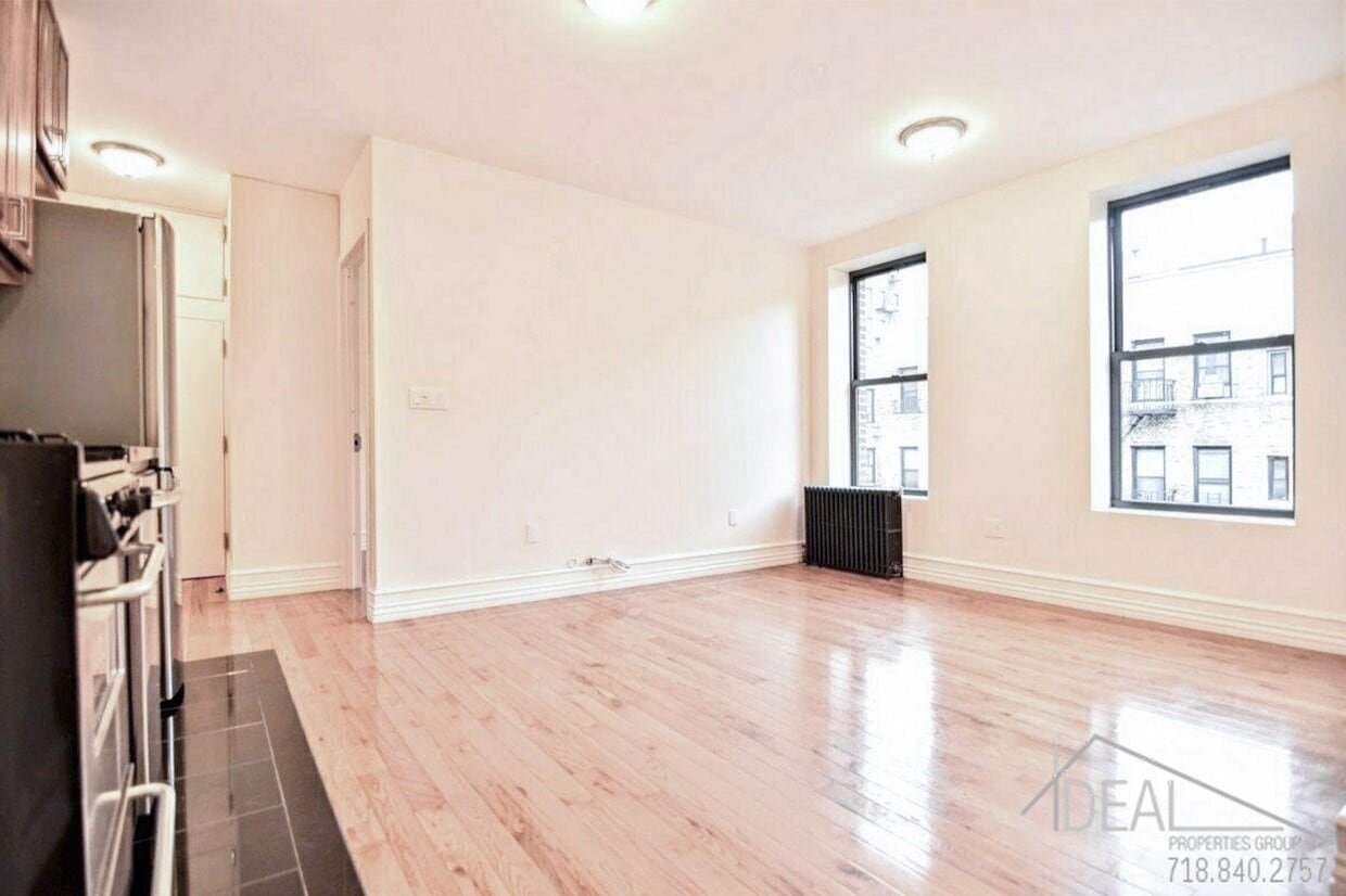 Primary Photo - 625 W 164th St