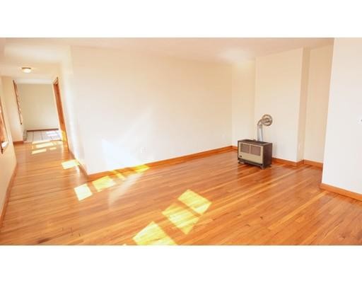 Foto del edificio - 28 Bay Rd