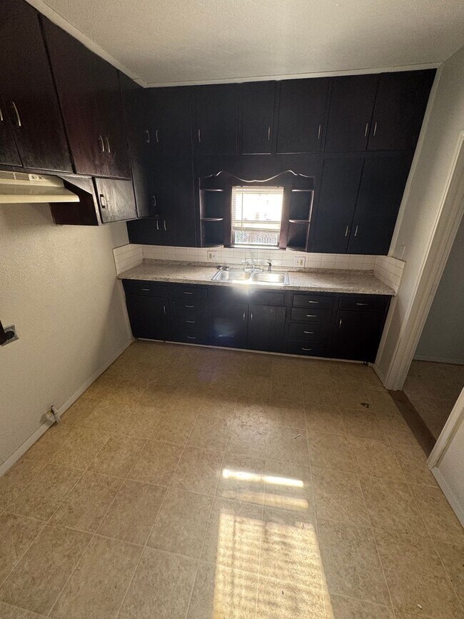 Foto del edificio - Cozy Three Bedroom House for Rent!