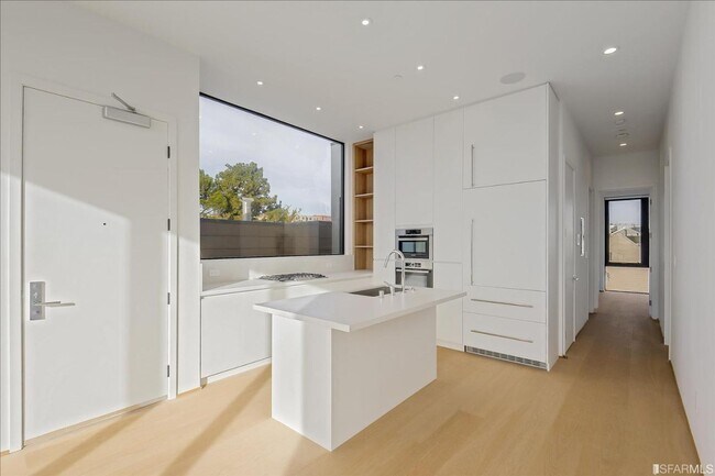 Building Photo - NML680BS