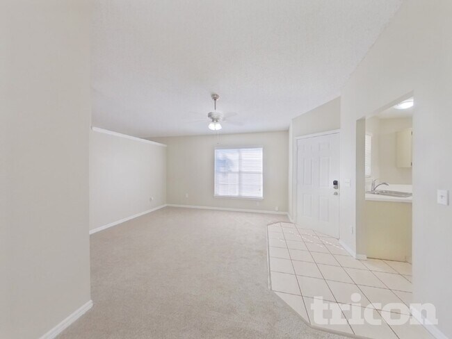 Foto del edificio - 9818 Dean Cove Ln