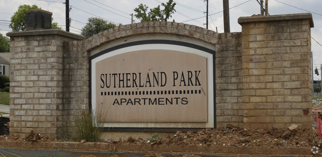 Foto del edificio - Sutherland Park Apartments