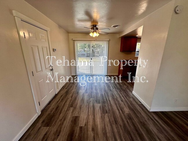 Foto del edificio - 3 Bedroom 1 Bath Home in Antelope Area