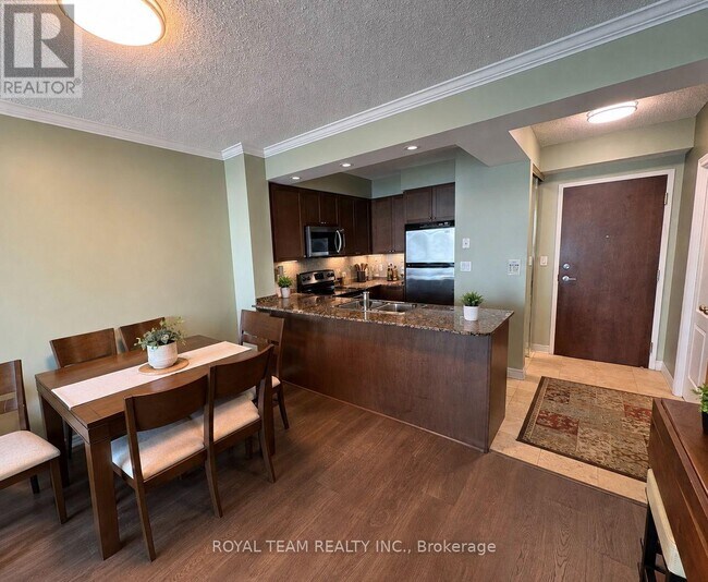 Building Photo - 100 Promenade Cir