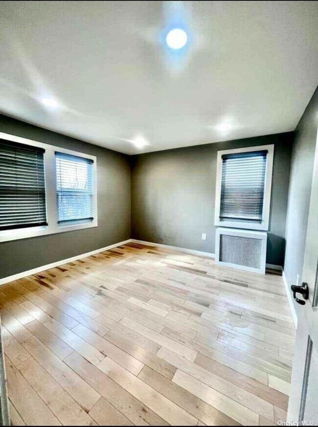 Foto del edificio - 118 Sheridan Ave