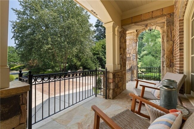 Building Photo - 6327 Howell Cobb Ct
