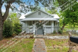 Building Photo - 3309 Ave B