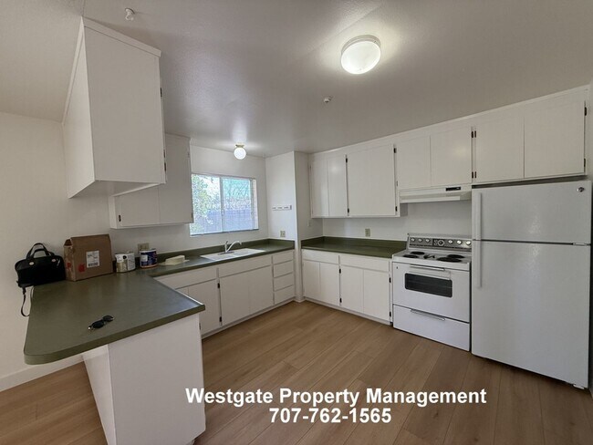 Foto del edificio - 327 Bassett St
