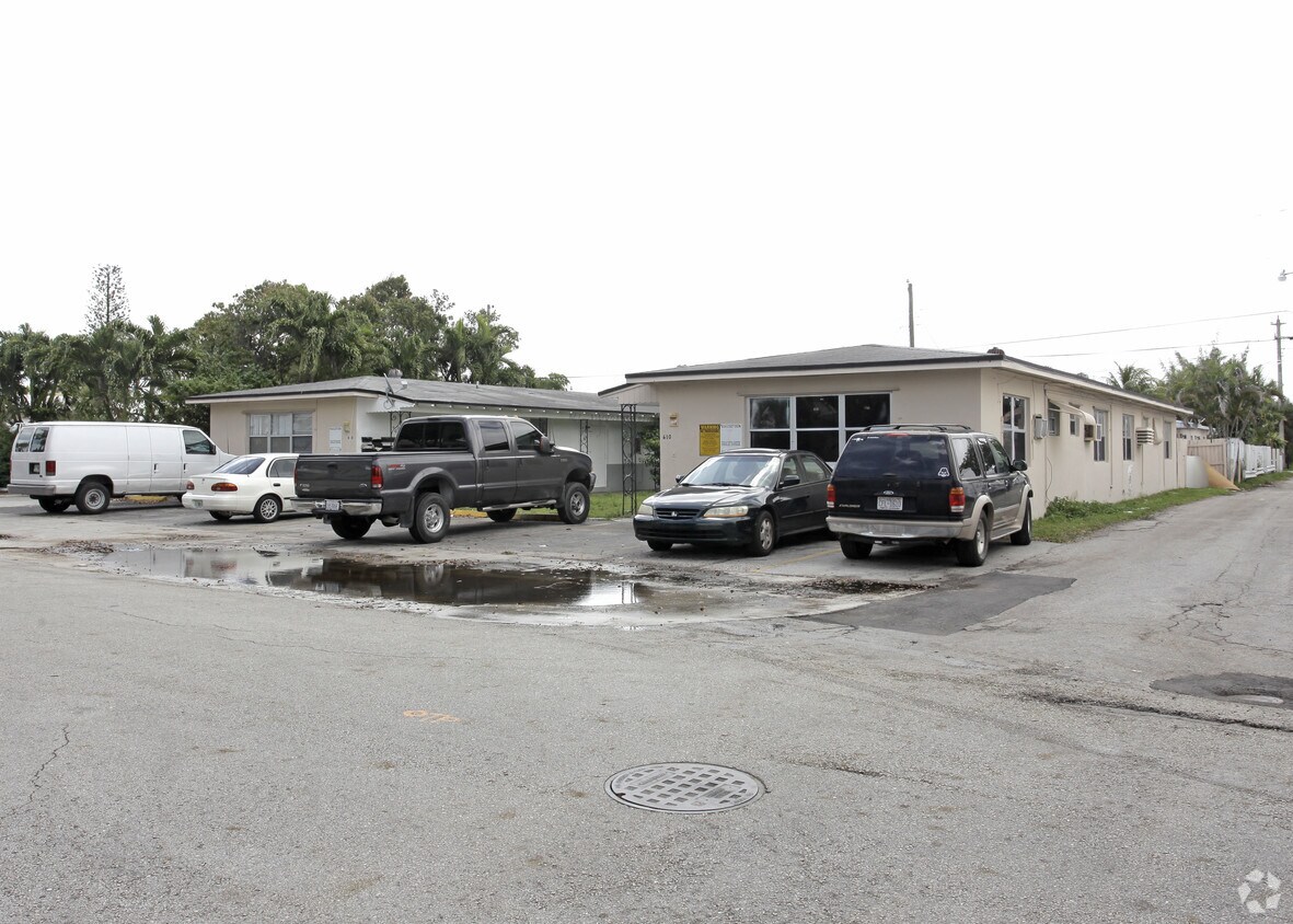Foto principal - 610 NE 4th St