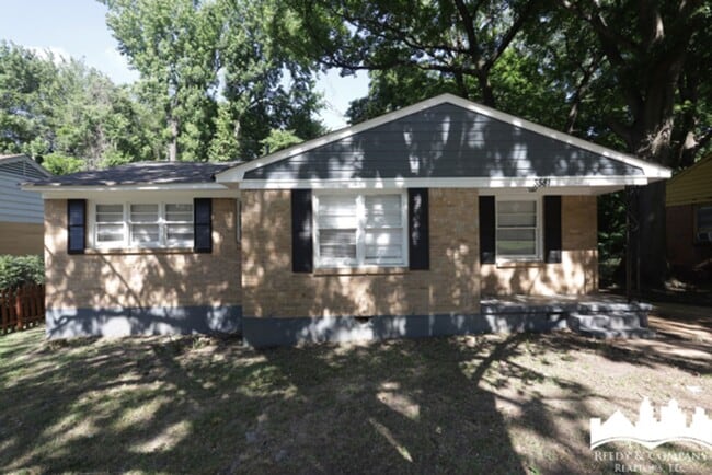 Building Photo - 3581 Kensett Dr