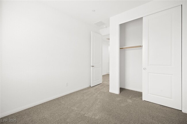 Building Photo - 10140 Glen Aulin St