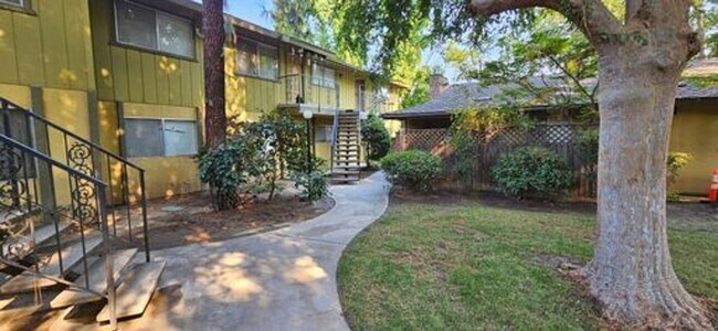 Building Photo - Cozy apartment for rent in Visalia