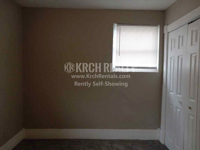 Building Photo - Newly Renovated, 1 Bedroom 1 Bathroom