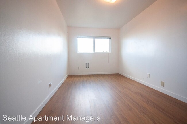 Building Photo - 6511 35th Ave SW